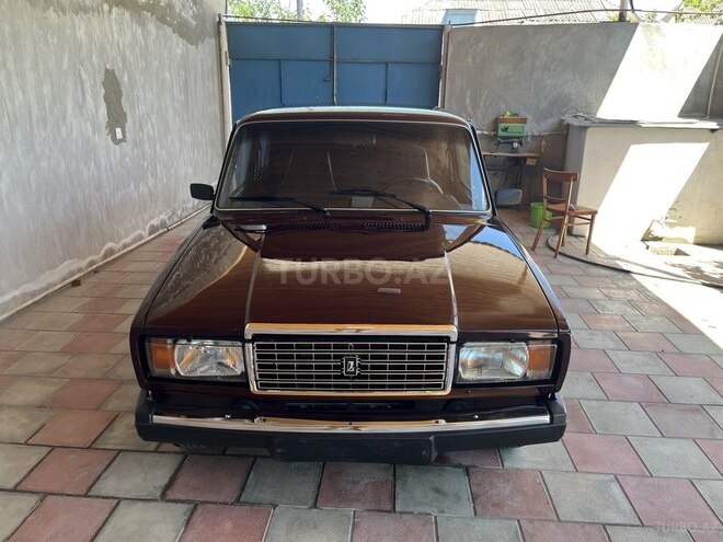 LADA (VAZ) 2107-1