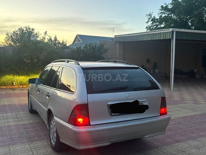 Mercedes C 200-2