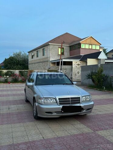 Mercedes C 200-1