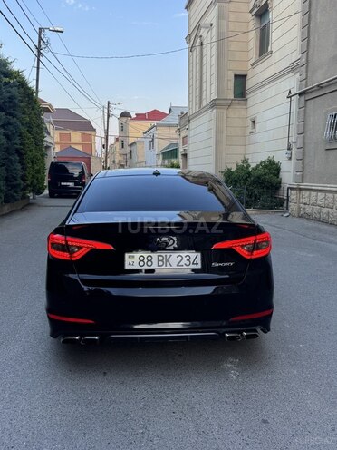 Hyundai Sonata-5