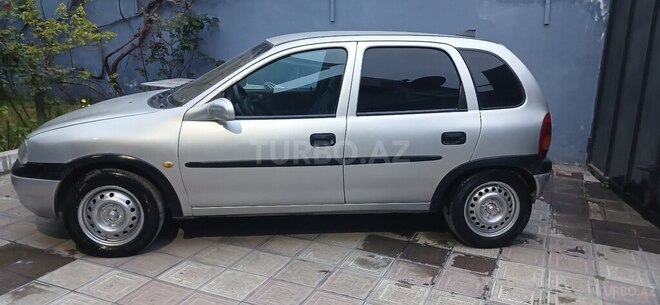 Opel Corsa-4