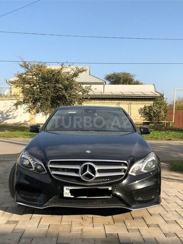 Mercedes E 220-1