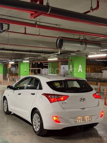 Hyundai i30-11