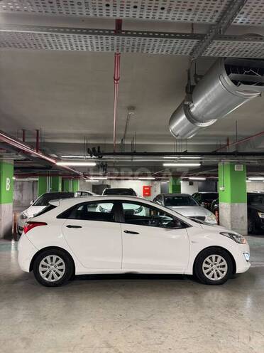 Hyundai i30-10