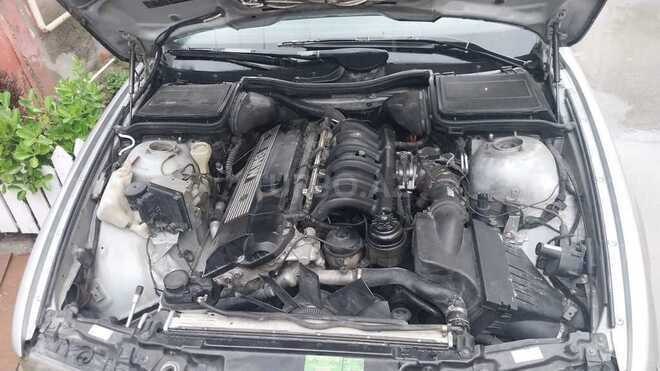 BMW 528-13