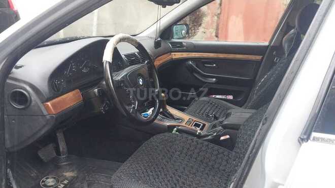 BMW 528-8