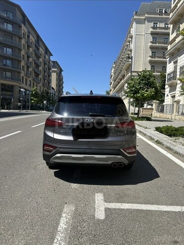 Hyundai Santa Fe-5