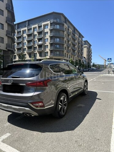 Hyundai Santa Fe-6
