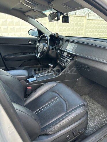 Kia K5-8