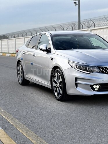 Kia K5-3