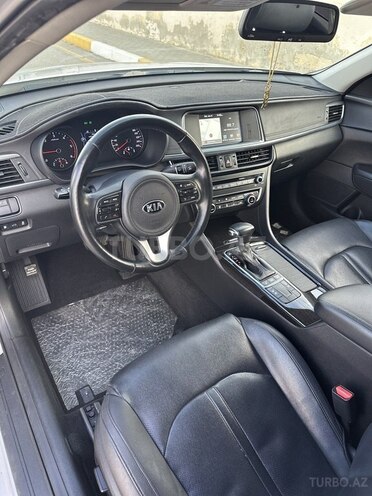 Kia K5-10