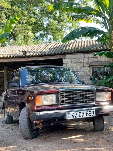LADA (VAZ) 2107-1