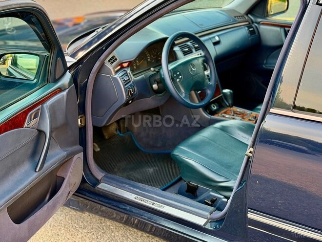 Mercedes E 270-14