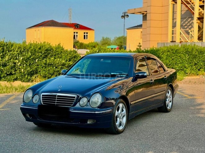 Mercedes E 270-6