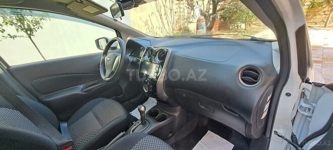 Nissan Note-5