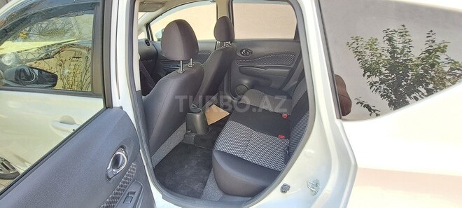 Nissan Note-8