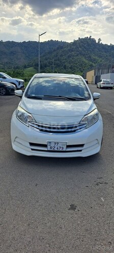 Nissan Note-1
