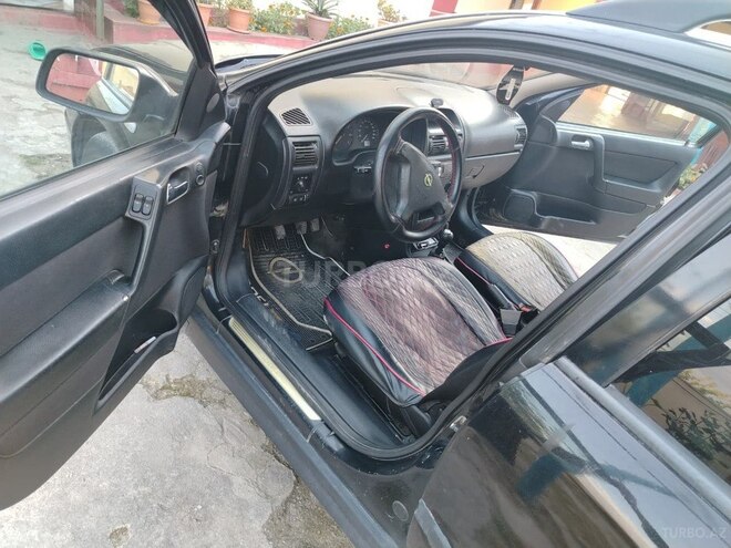 Opel Astra-10