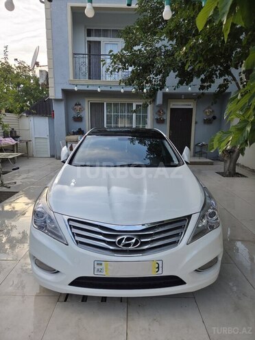 Hyundai Azera-5