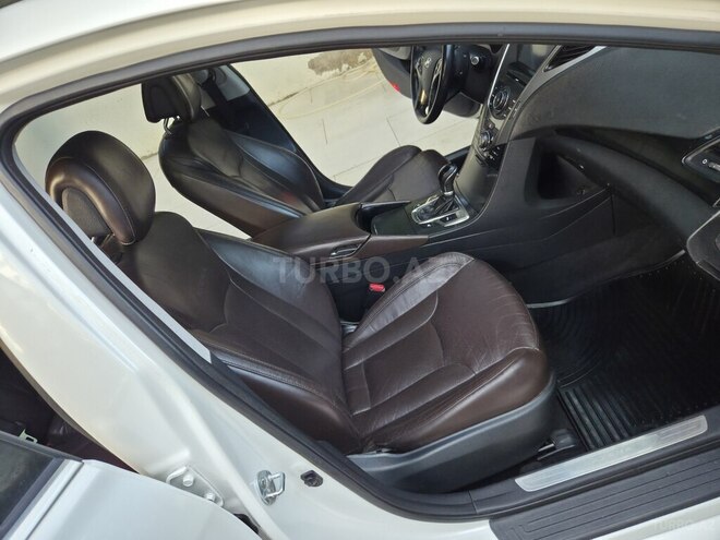 Hyundai Azera-18