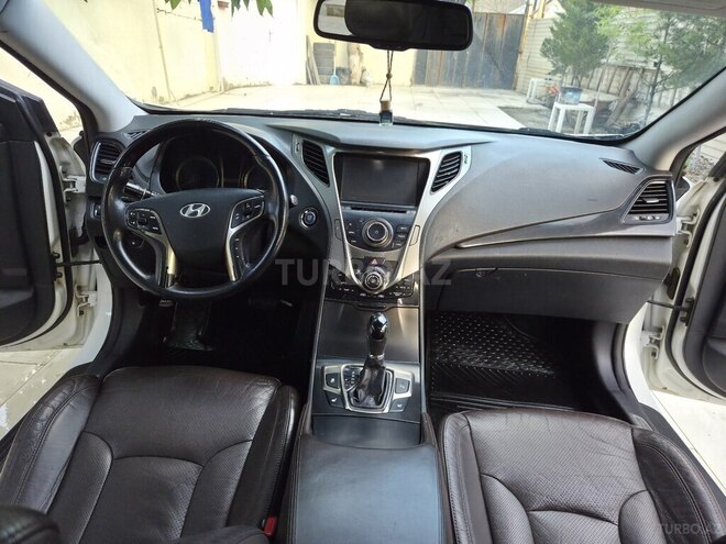 Hyundai Azera-19
