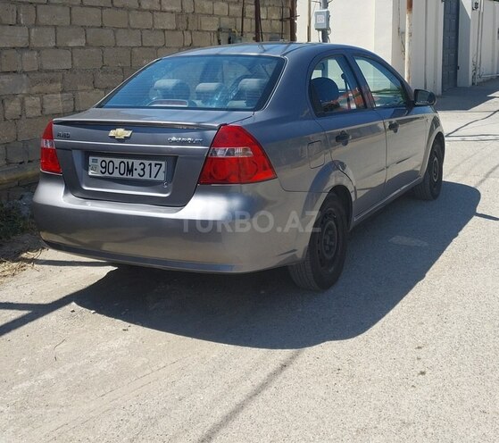 Chevrolet Aveo-3