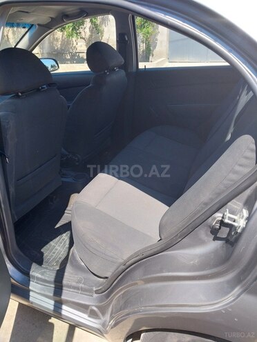 Chevrolet Aveo-8