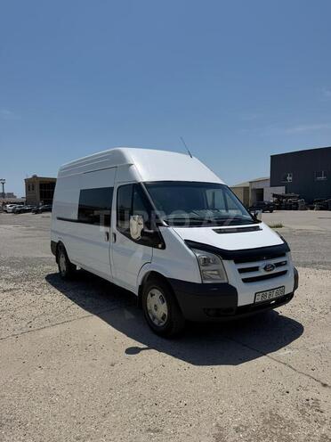 Ford Transit-2