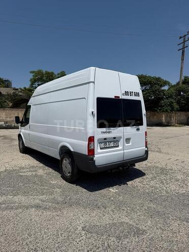 Ford Transit-5