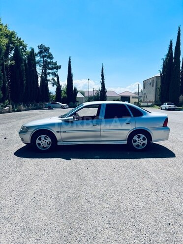 Opel Vectra-7