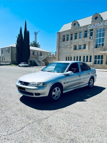 Opel Vectra-5