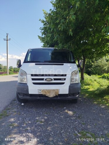 Ford Transit-1