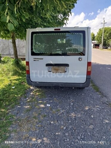 Ford Transit-2