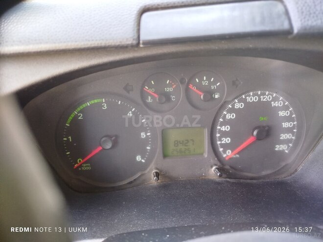 Ford Transit-4