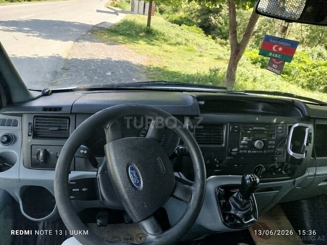 Ford Transit-3