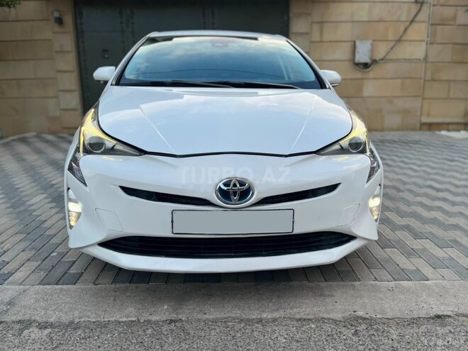 Toyota Prius-8
