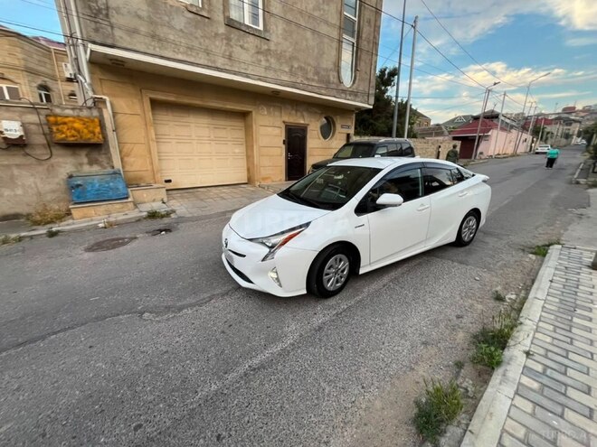 Toyota Prius-21