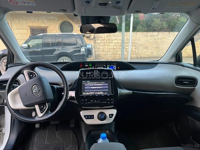 Toyota Prius-17
