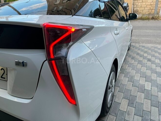 Toyota Prius-9
