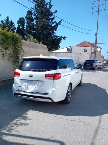 Kia Carnival-3
