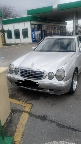 Mercedes E 200-3