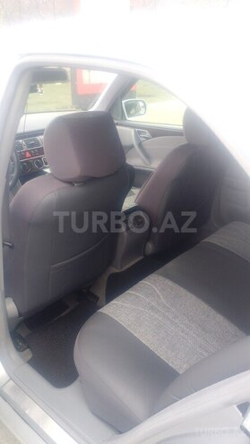 Mercedes E 200-8