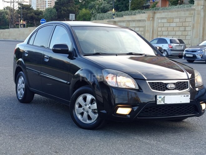 Kia Rio-2