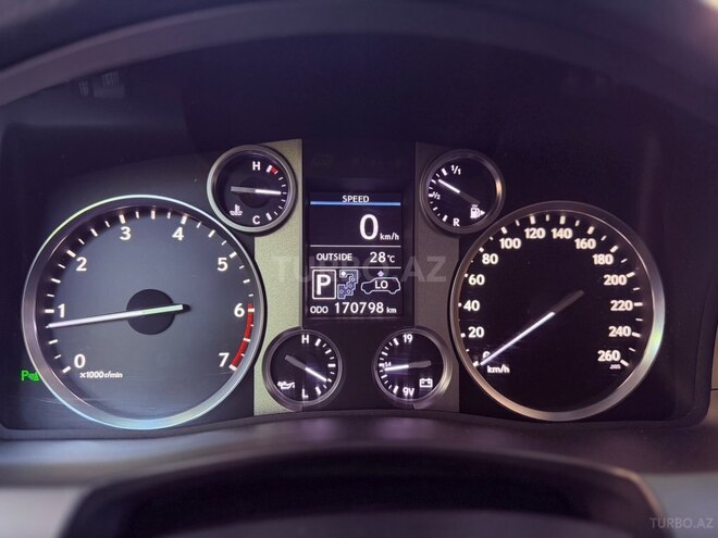 Lexus LX 570-10