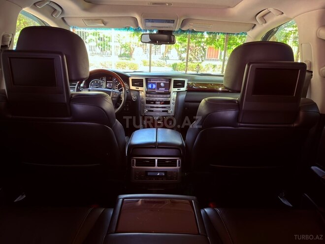 Lexus LX 570-15