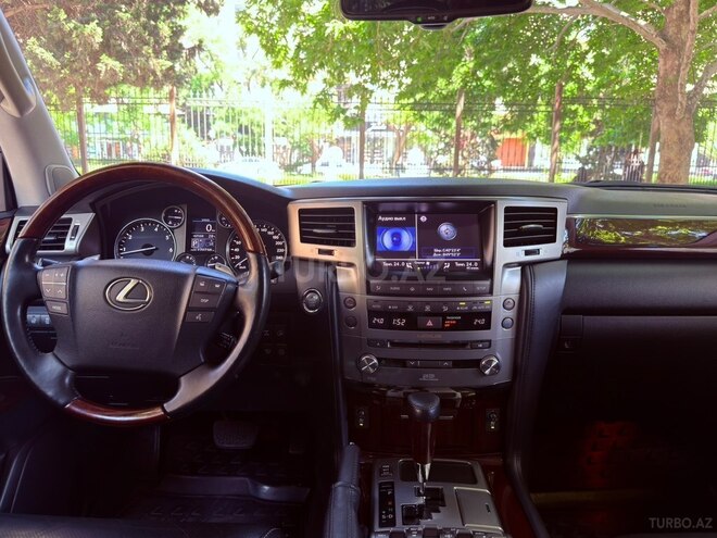 Lexus LX 570-9