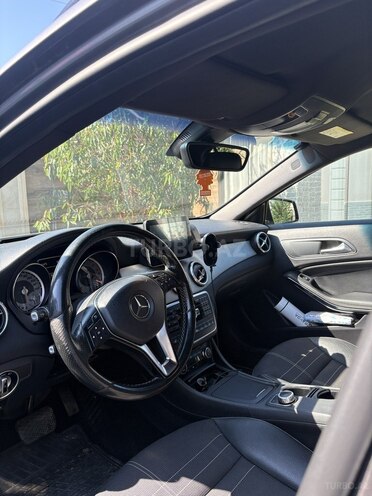 Mercedes GLA 200 4MATIC-6