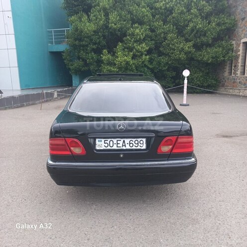 Mercedes E 240-9