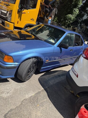 BMW 318-6