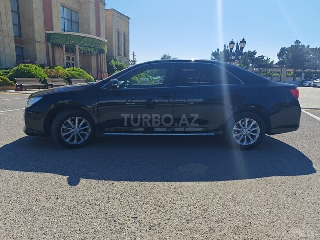 Toyota Camry-8